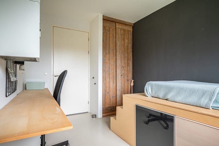 Photo 44 of Aletta Jacobshage 26