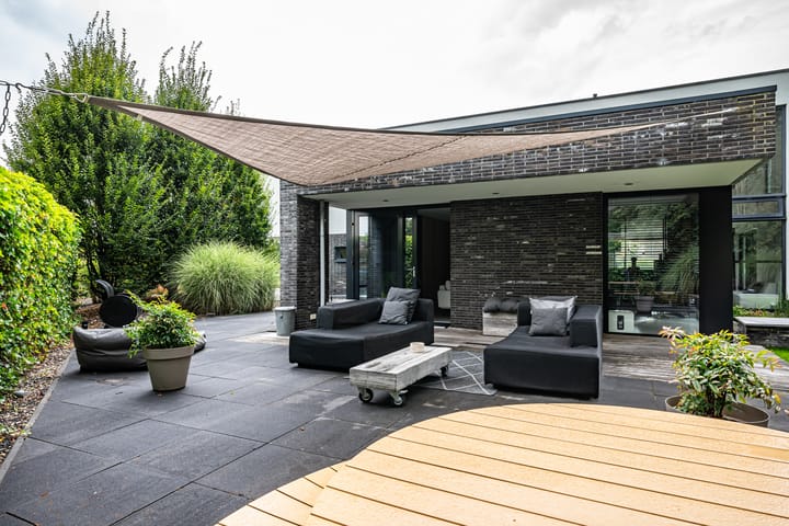 Photo 53 of Aletta Jacobshage 26