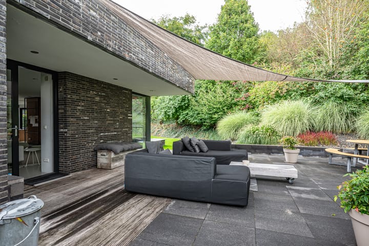 Photo 54 of Aletta Jacobshage 26