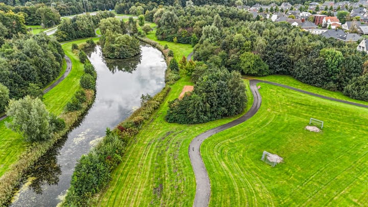 Photo 59 of Aletta Jacobshage 26