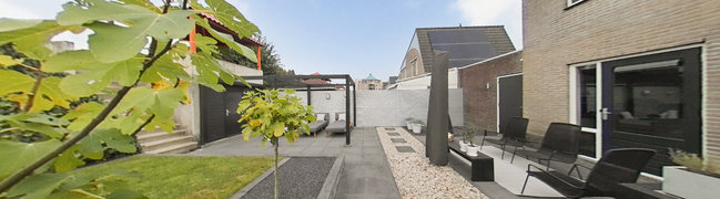 View 360° photo of Achtertuin of Plutostraat 10