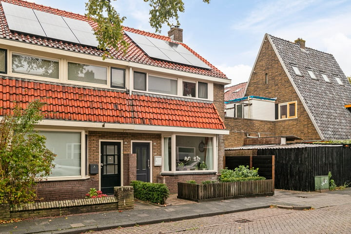 Bekijk foto 31 van Mozartstraat 54