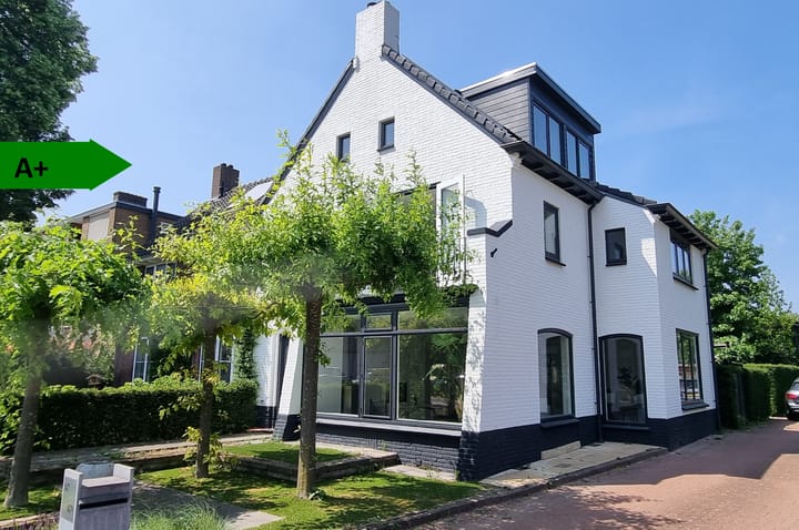 Koopwoningen - huizen te koop in [Funda]