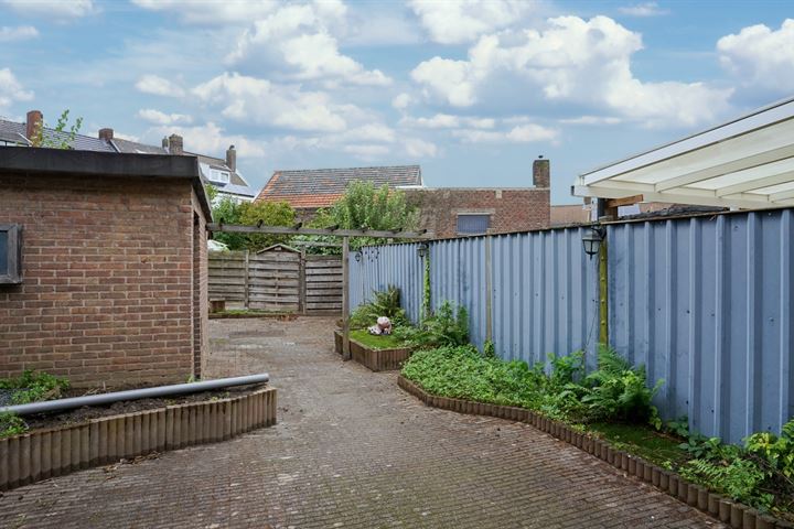 View photo 20 of Diepenbrockstraat 14