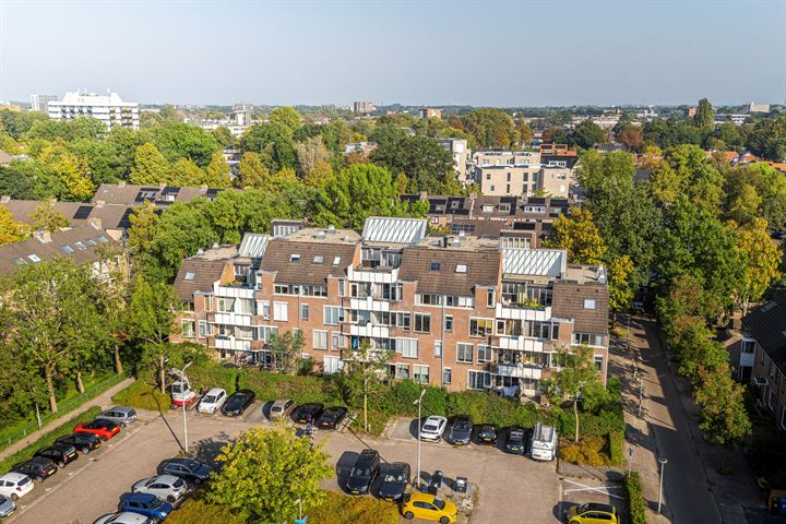 Bekijk foto 16 van Jacob Obrechtstraat 51