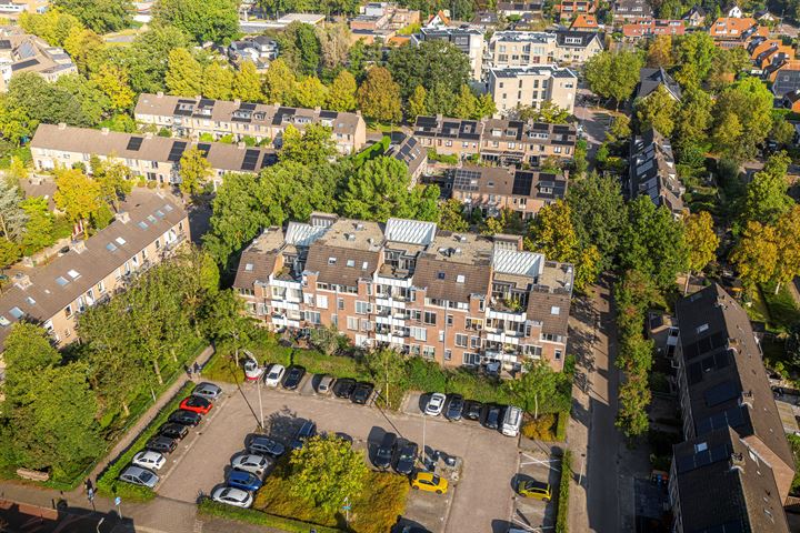 Bekijk foto 17 van Jacob Obrechtstraat 51