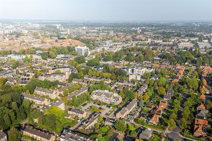 Bekijk foto 18 van Jacob Obrechtstraat 51