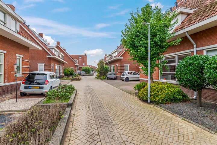 Bekijk foto 42 van Tegulastraat 11