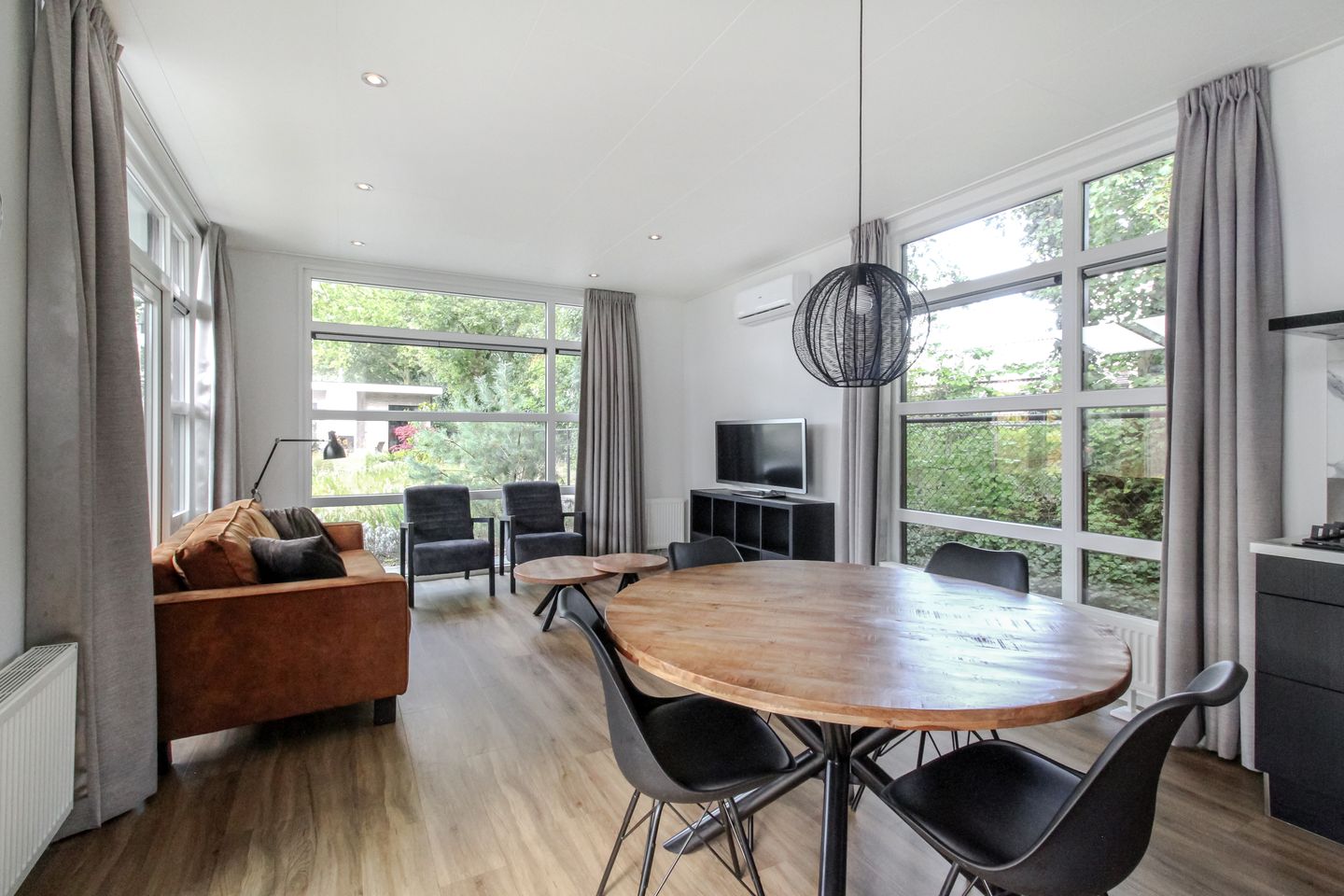 Photo 4 of Loverensestraat 11-K23