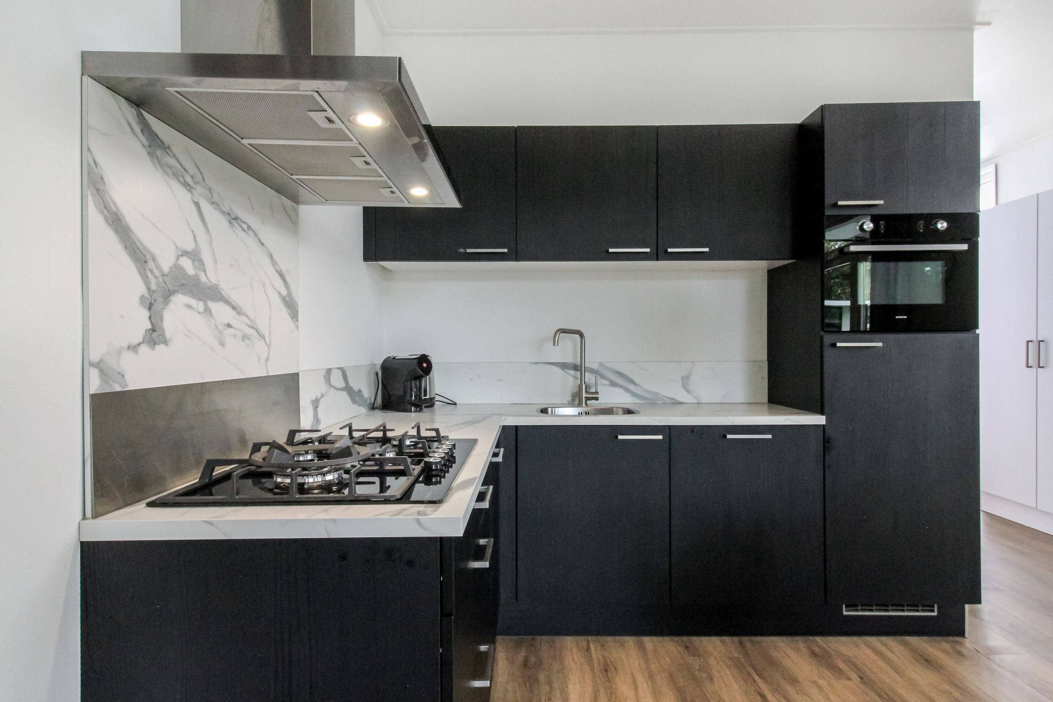 Photo 9 of Loverensestraat 11-K23