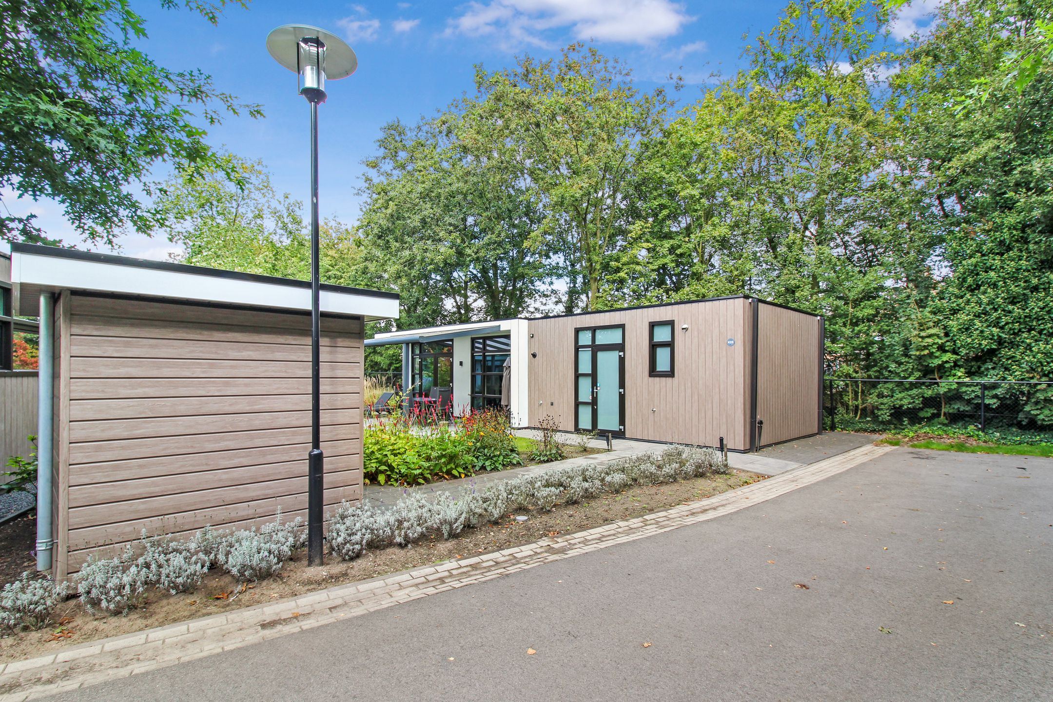 Photo 18 of Loverensestraat 11-K23