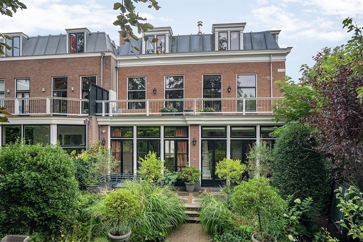 View photo 30 of Riouwstraat 4