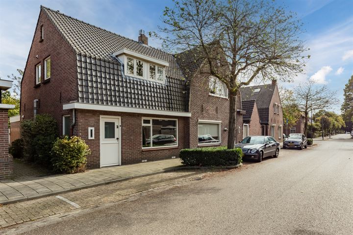 Bekijk foto 5 van Canisiusstraat 4