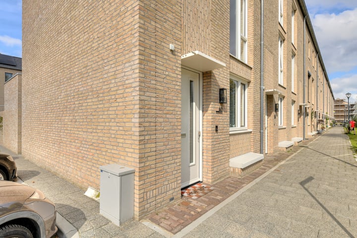 Bekijk foto 39 van Roggeveenstraat 60