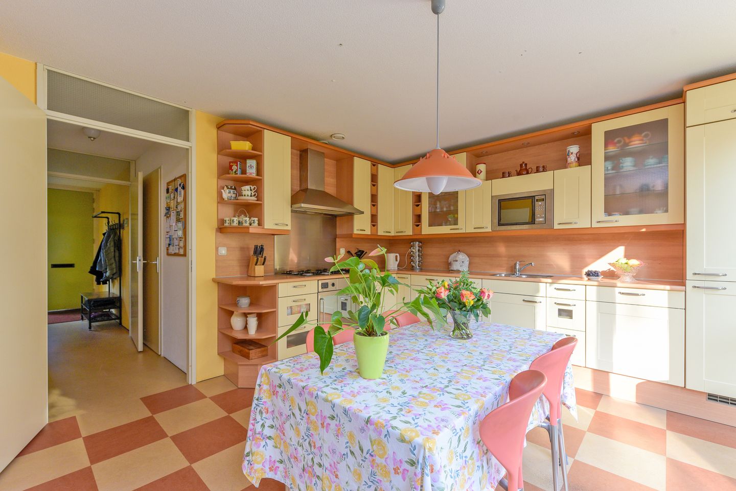 Photo 14 of Hooghalenstraat 16