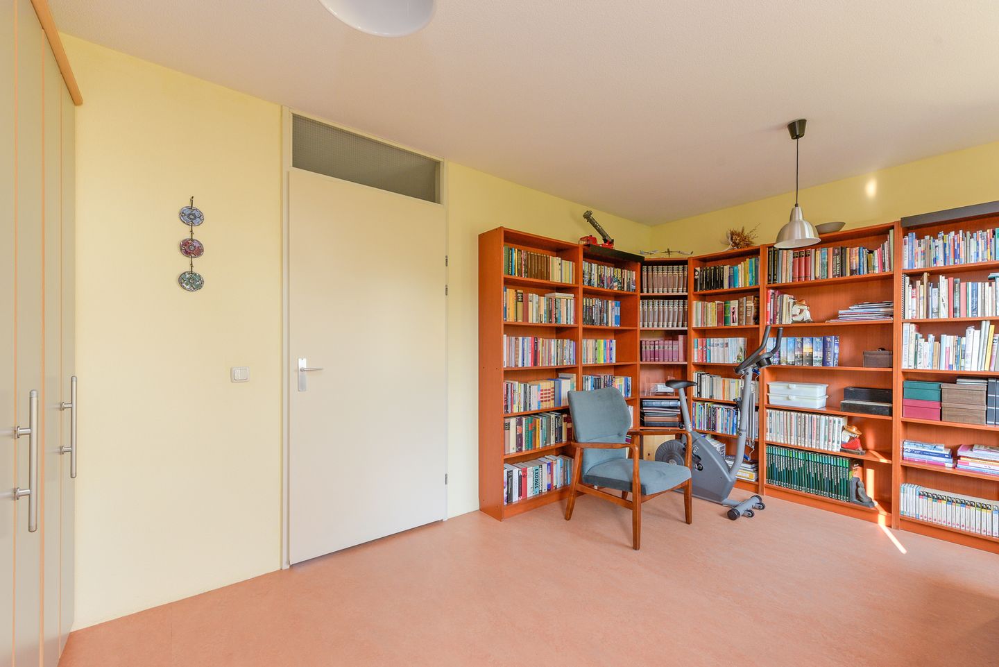 Photo 25 of Hooghalenstraat 16