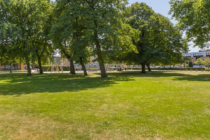 Foto 35 van Hooghalenstraat 16