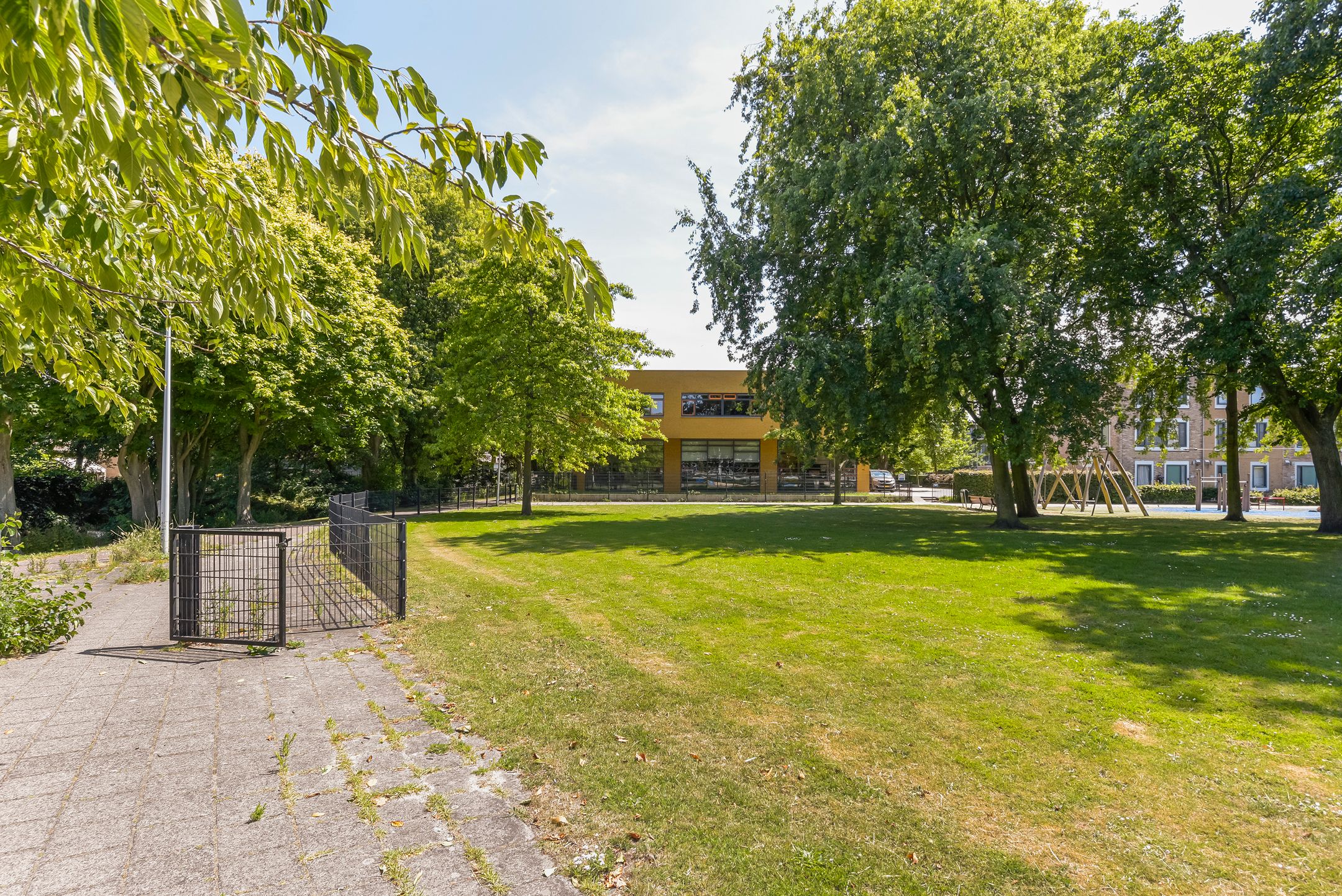 Photo 36 of Hooghalenstraat 16