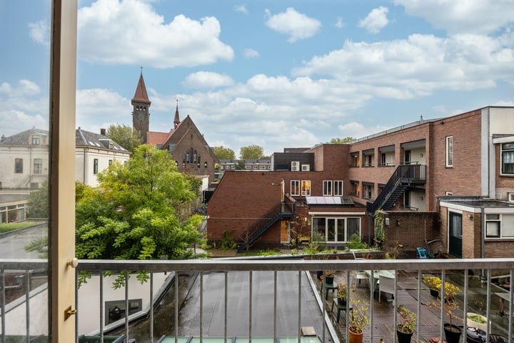 View photo 13 of Van Alphenstraat 50-1