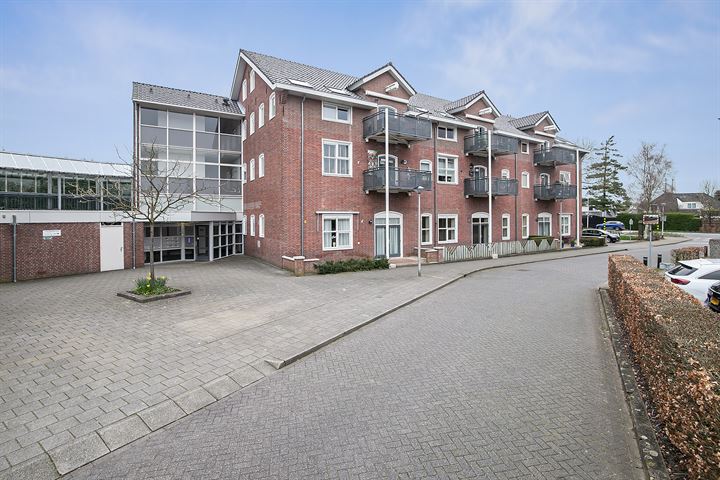 Bekijk foto 4 van Ds. Allendorpstraat 2