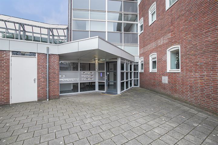 Bekijk foto 22 van Ds. Allendorpstraat 2