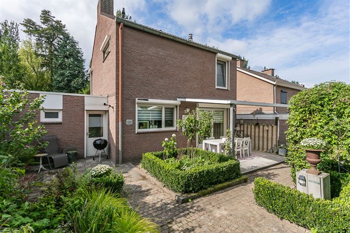 View photo 20 of Merkelbeekerstraat 74