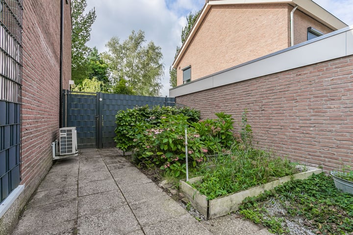 View photo 25 of Merkelbeekerstraat 74