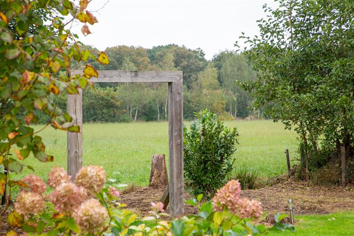 Bekijk foto 40 van Parallelweg 10-14