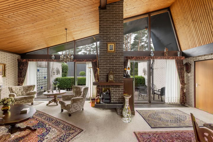 Photo 14 of Travertin 41