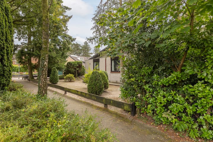 Photo 47 of Travertin 41