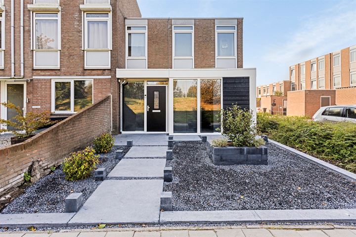 Bekijk foto 1 van Tarbotstraat 2