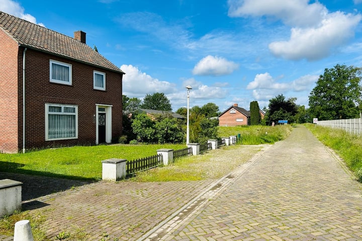 View photo 37 of Woutjesdijk 12