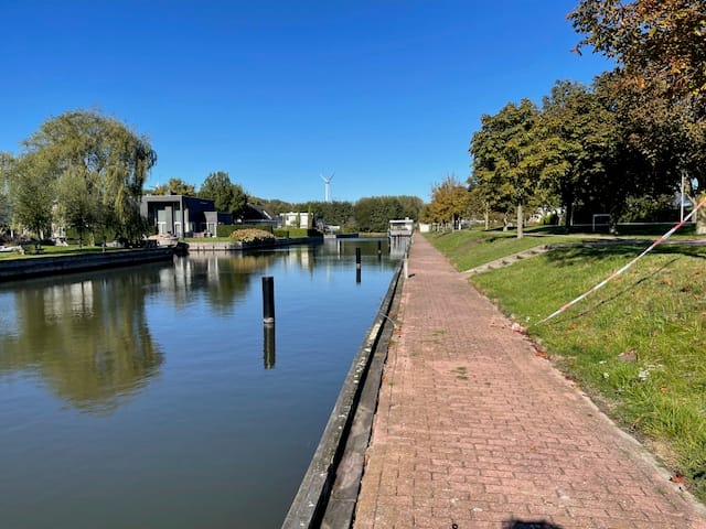 Foto 1 van Pluvierenweg 9