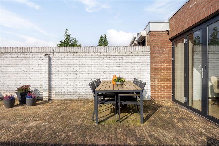 Bekijk foto 40 van Orchideestraat 8