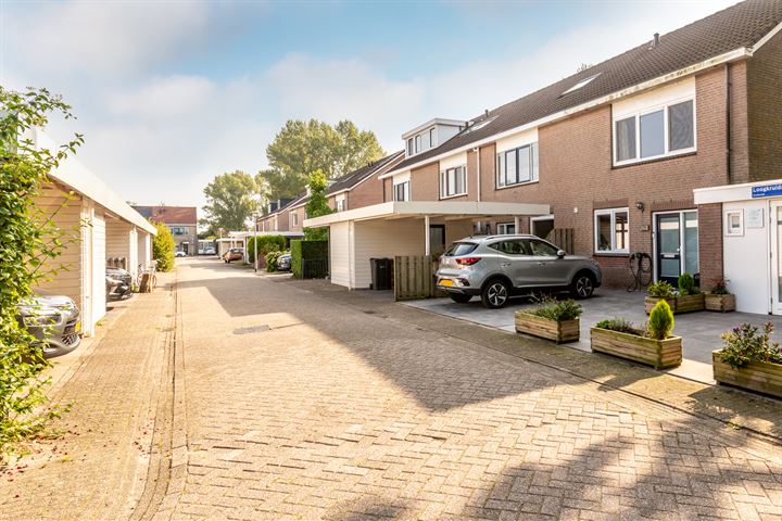 Bekijk foto 27 van Loogkruidstraat 6