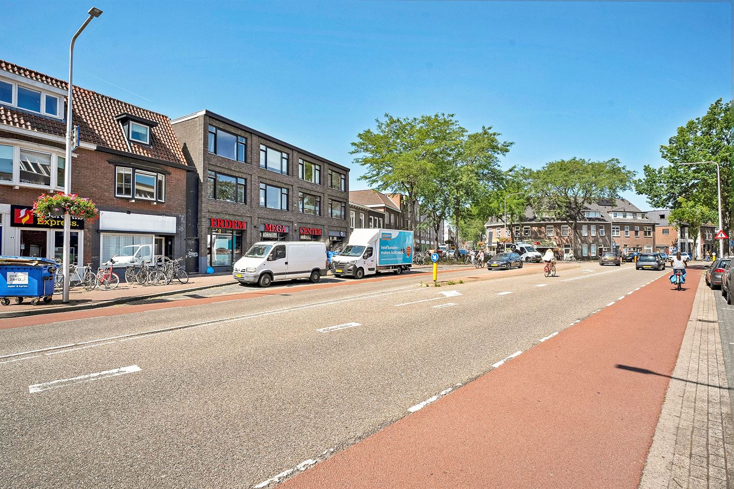 View photo 3 of Vechtstraat 82