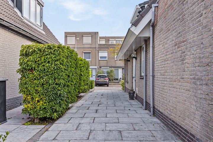 View photo 57 of H. Soeteboomstraat 31