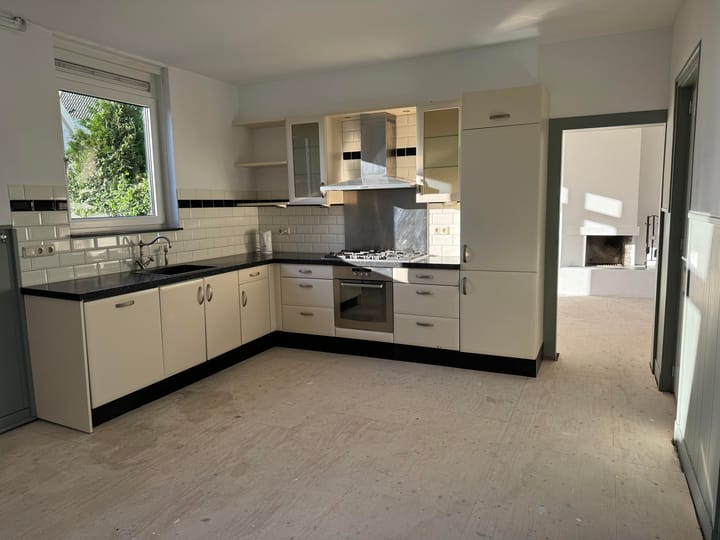 Photo 8 of Oosteinde 12