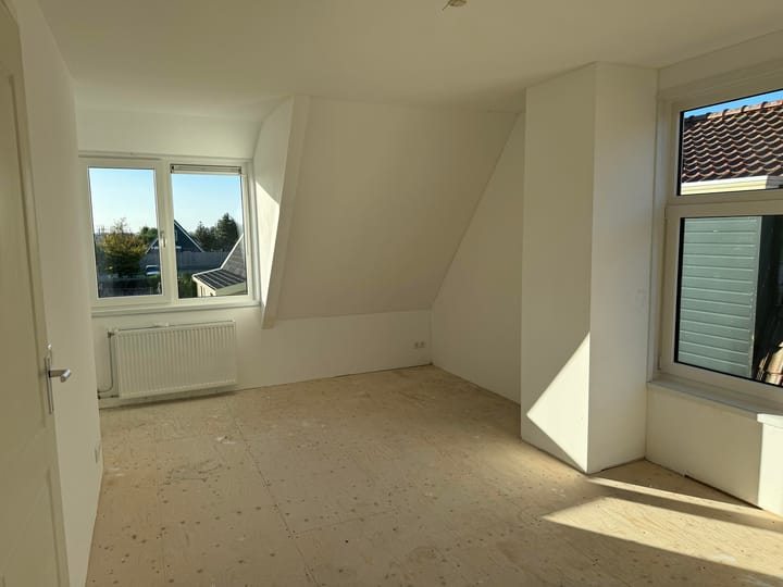 Photo 17 of Oosteinde 12