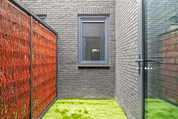 View photo 11 of Hoogstraat 272