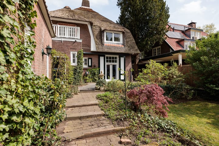 Foto 63 van Julianastraat 8