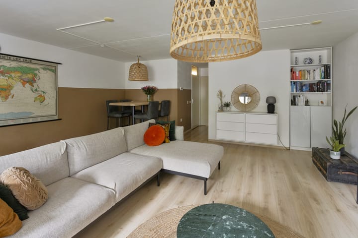 Foto 9 van van Berckelstraat 5