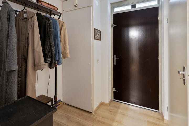 Foto 16 van van Berckelstraat 5