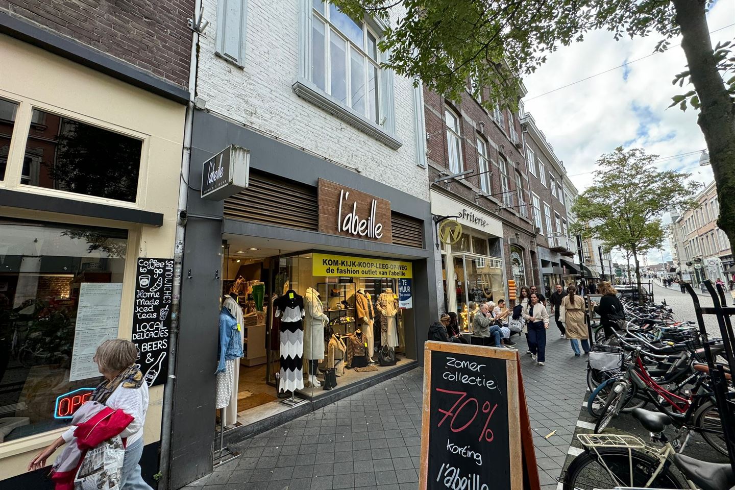 View photo 2 of Wycker Brugstraat 39