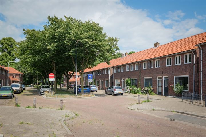 Bekijk foto 30 van Constantijn Huygensstraat 18