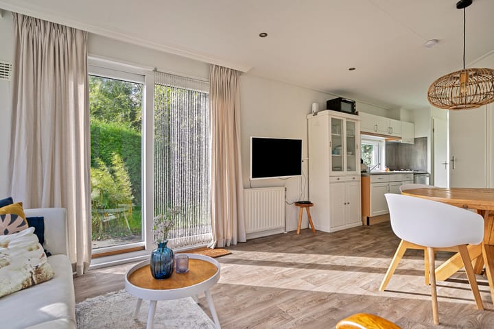 Photo 5 of Yn 'e Lijte 1-18