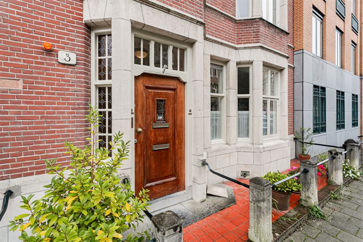 View photo 2 of Pieter de Hoochstraat 3-2