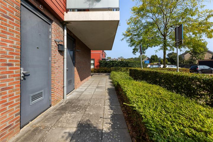 Bekijk foto 34 van Stationsweg 28-A