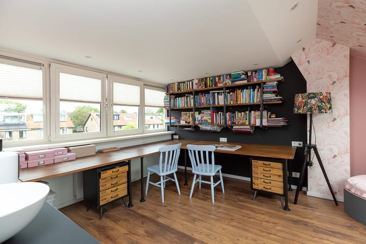 Foto 15 van Van Limburg Stirumstraat 29