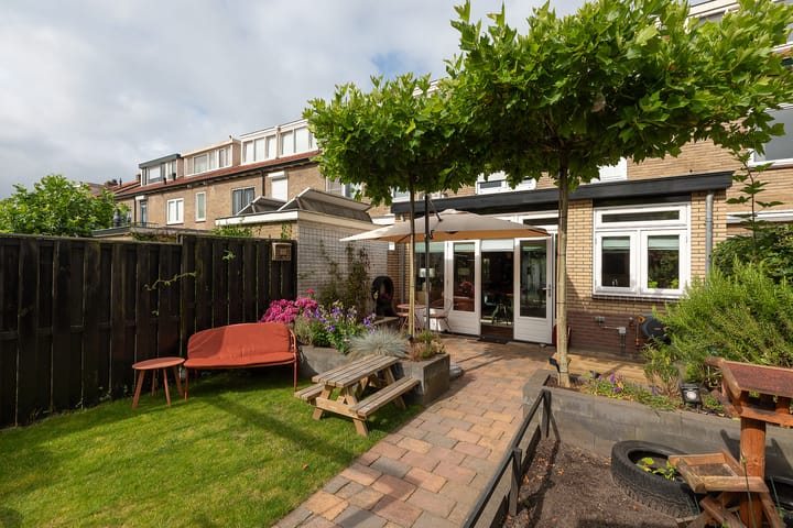 Foto 19 van Van Limburg Stirumstraat 29